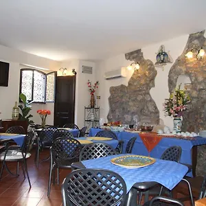https://mamma-maria.taorminaitalyhotels.com